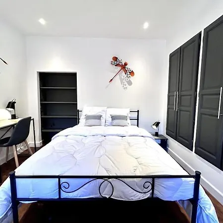 דירה Le Puyravault - Situe En Plein Centre-ville & Proche Des Thermes