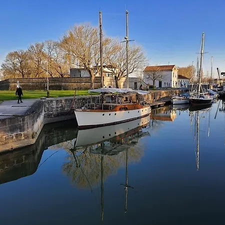 דירה Le Puyravault - Situe En Plein Centre-ville & Proche Des Thermes